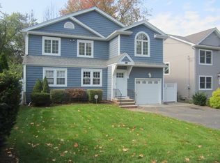 114 Cameron Rd, Bergenfield, NJ 07621