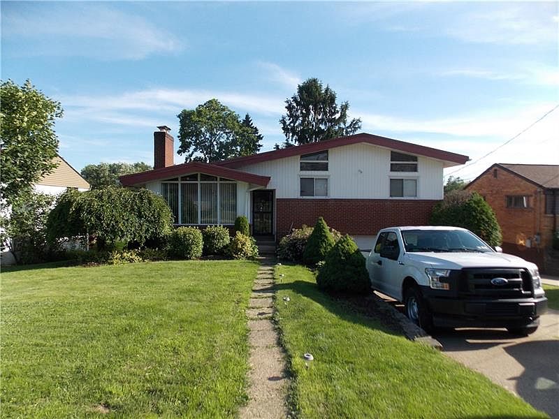 2nd image of 920 Fredericka Dr