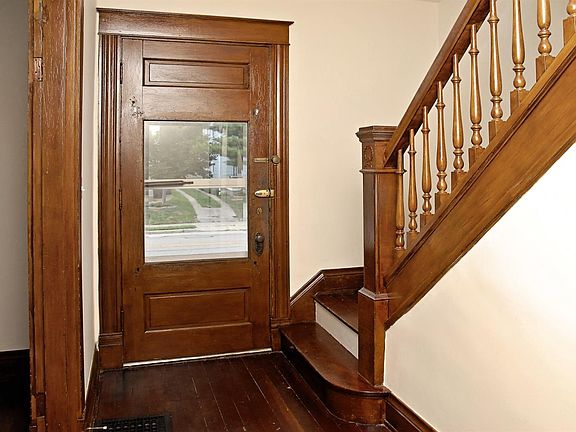 4th image of 4532 Forest Ave