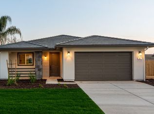 897 E Ahronian Ave, Fowler, CA 93625