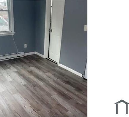2nd image of 179 Lewis St APT 1