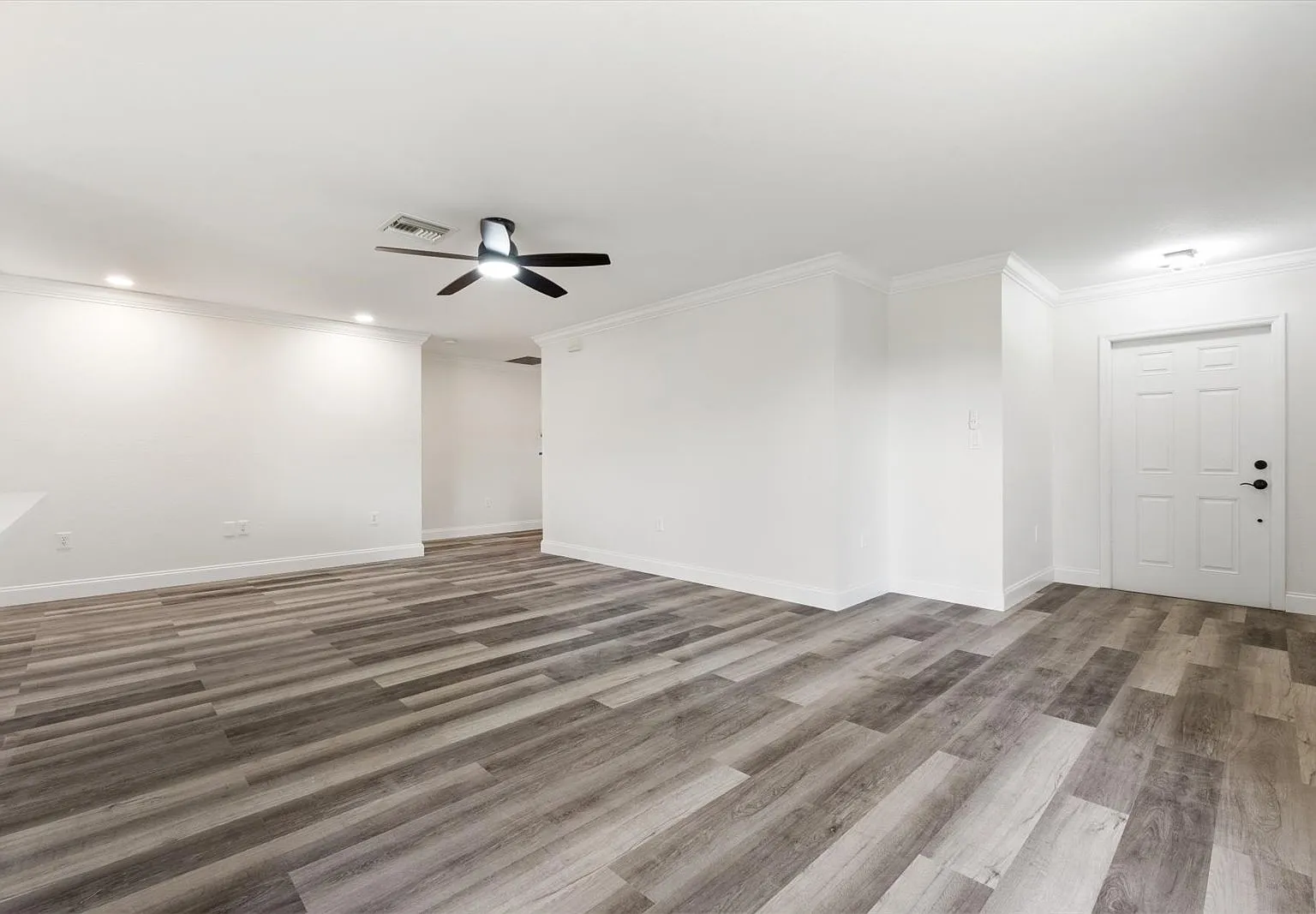 3 bed, 1583 sqft, $2,000 — Photo 2