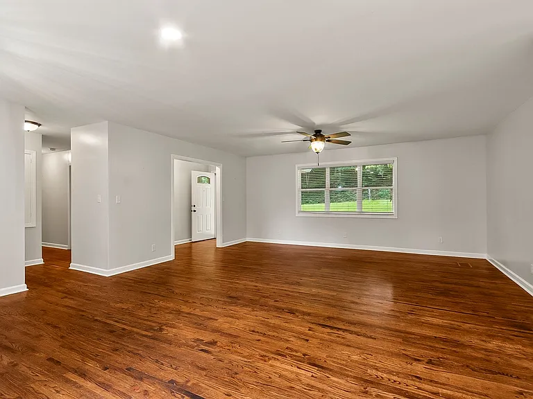 3 Hickory Ln — Photo 7