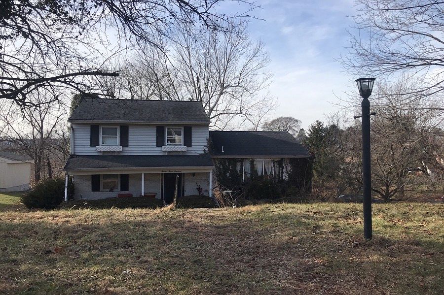 1st image of 2300 Wagon Wheel Dr