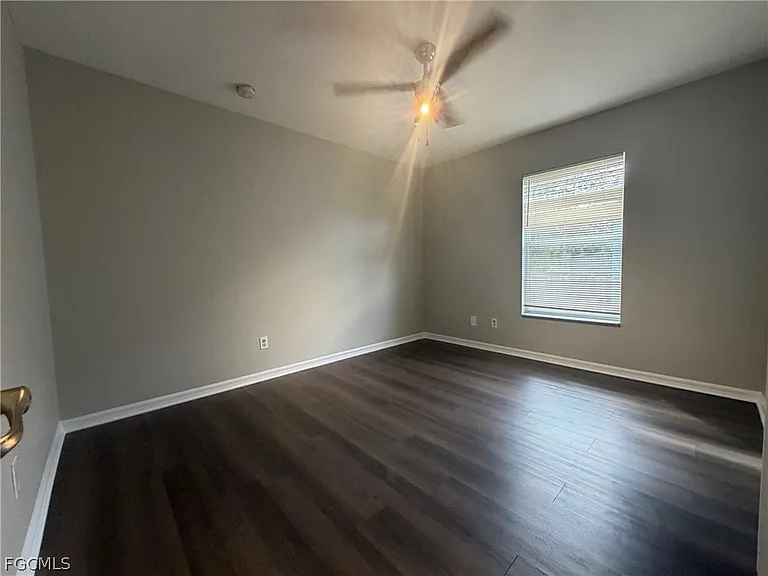 4807 5th St W — Photo 10