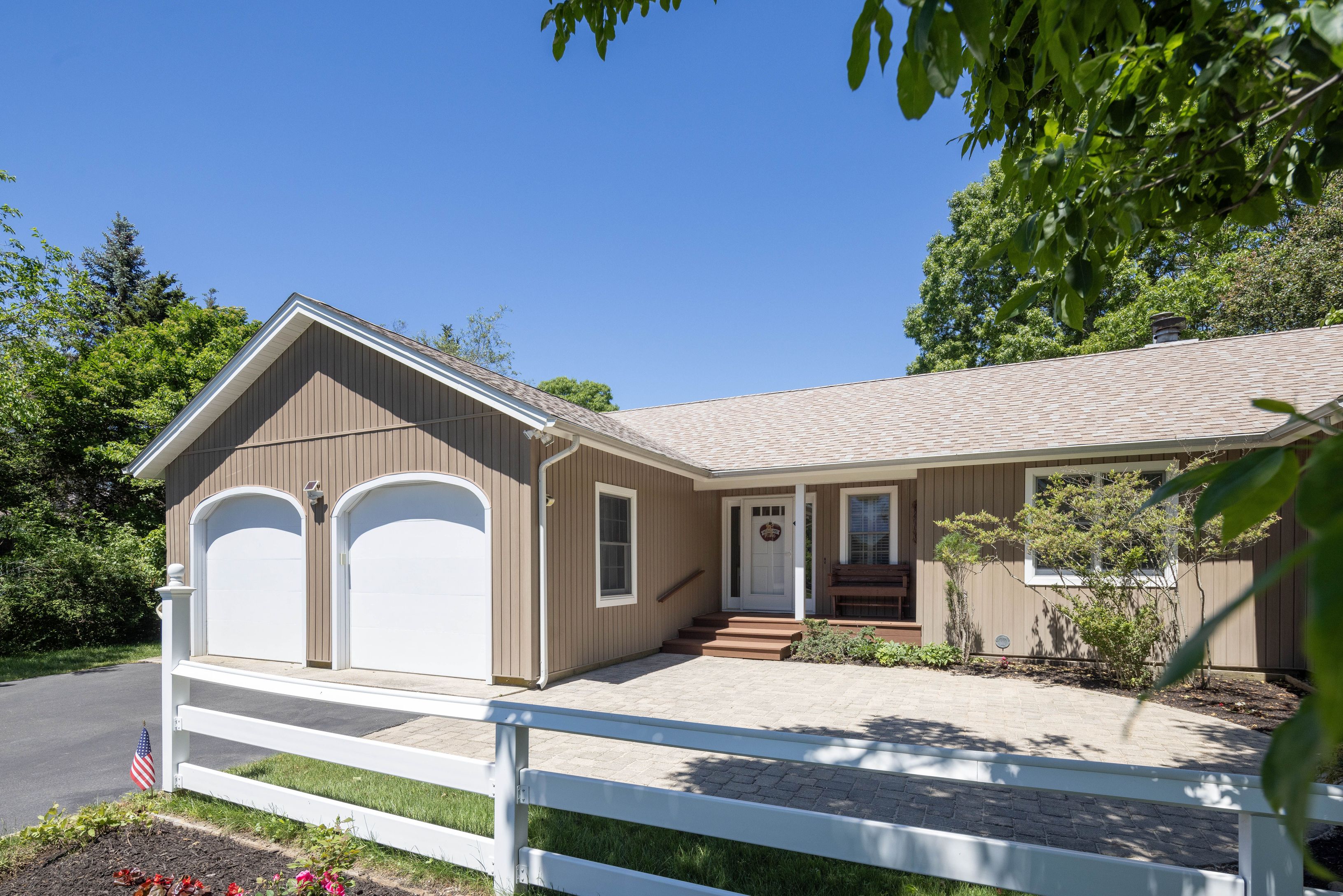 2415 Long Creek Dr, Southold, NY 11971 Out East