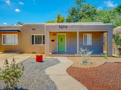 1209 Columbia Dr NE, Albuquerque, NM, 87106