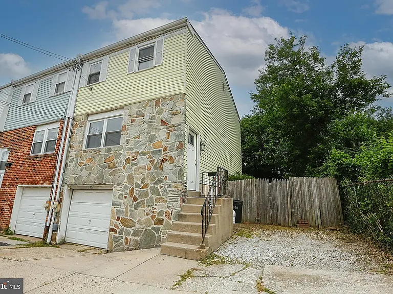 236 Monastery Ave — Photo 1