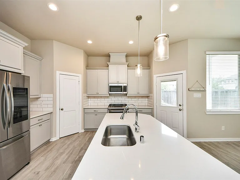 19623 San Angelo Park Dr — Photo 5