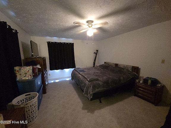 3rd image of 403 Holly Circle