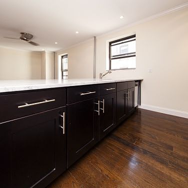 2nd image of 362 11th St APT 3