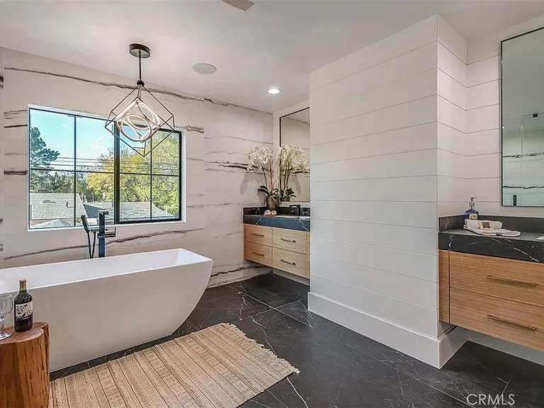 14803 Otsego St — Photo 25
