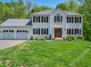 4 Copper Knoll Ln, Cromwell, CT 06416