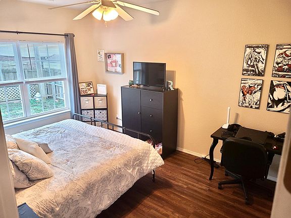 5th image of 3007 SW Deerfield Blvd Unit 2