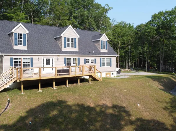 77 Endicott St, Bruceton Mills, WV 26525