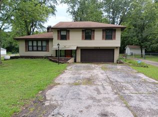 1875 Pomme Rd, Arnold, MO 63010