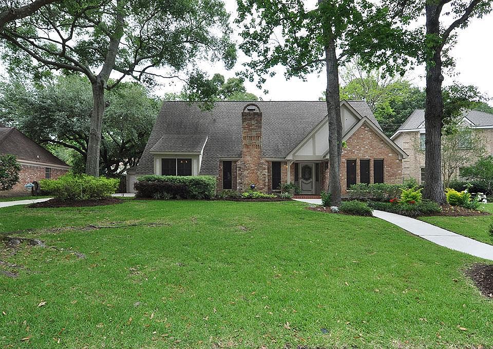 1st image of 20110 Hickory Wind Dr