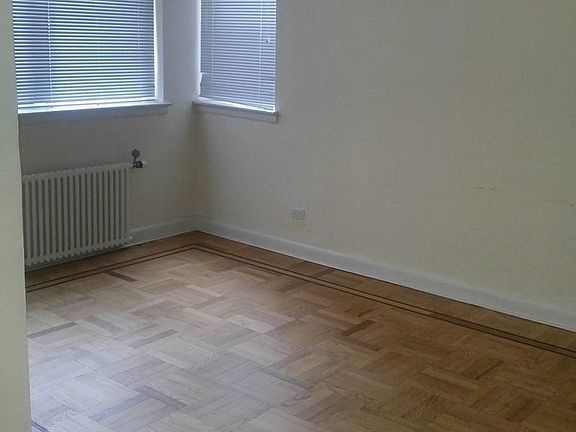 2nd image of 3135 Crescent St APT 1L