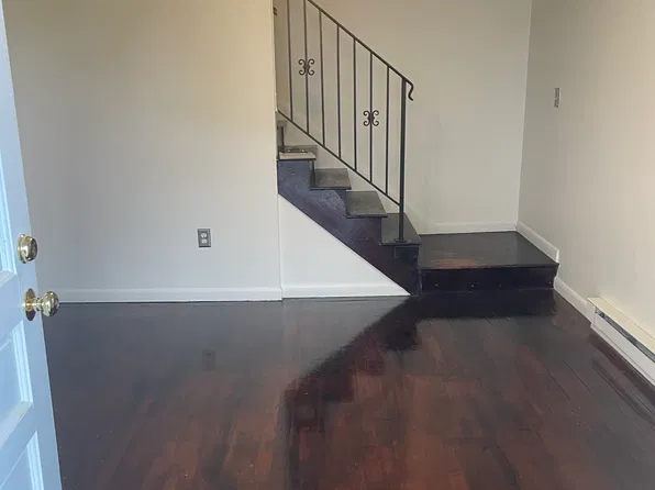 322 S Winchester Ave APT A, Waynesboro, VA 22980