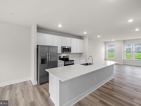 2nd image of 1812 Smith Island Rd