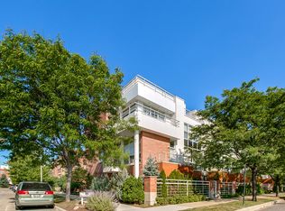 2920 N Paulina St, Chicago, IL 60657