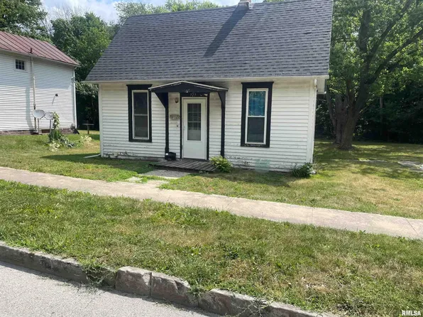 727 S Randolph St, Macomb, IL 61455