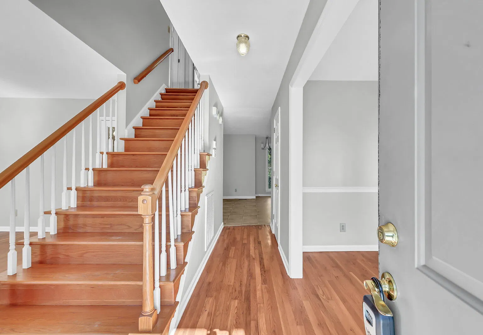 3 bed, 2.5 bath, 2071 sqft, $2,150 — Photo 3