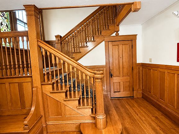 4th image of 35 Summer St APT 1F