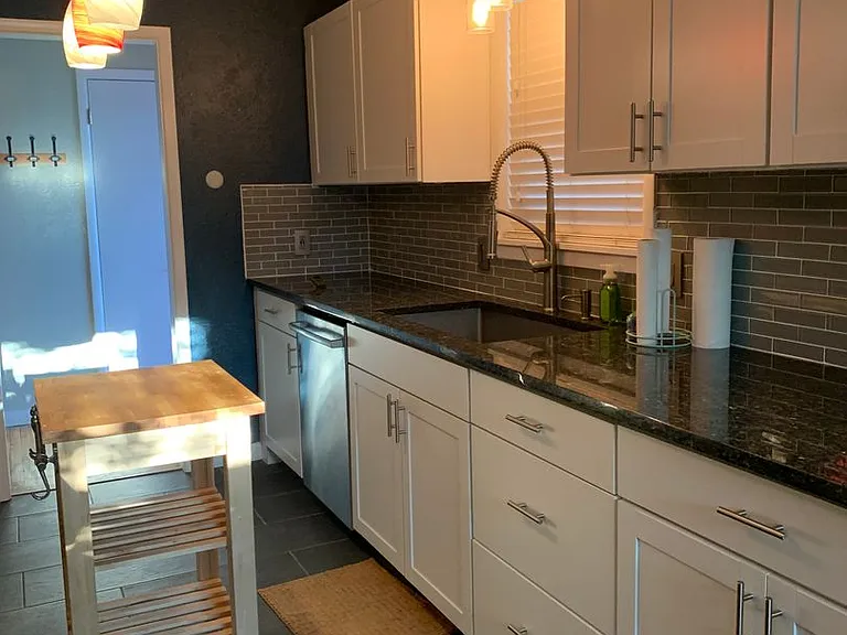 805 W Christopher Dr — Photo 13
