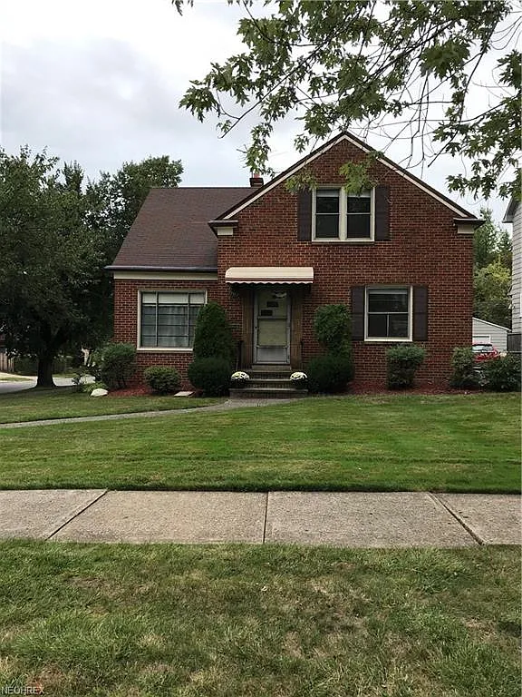 3577 Raymont Blvd photo 1