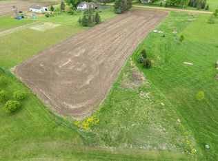 60 Edgewater Dr, Stratford, WI 54484