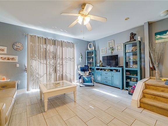 4th image of 3638 Pine Oak Cir APT 104