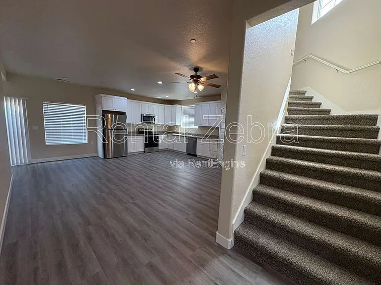 1307 Hermosa Dr — Photo 4