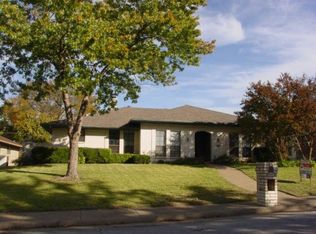 319 Robin Hill Ln, Duncanville, TX 75137