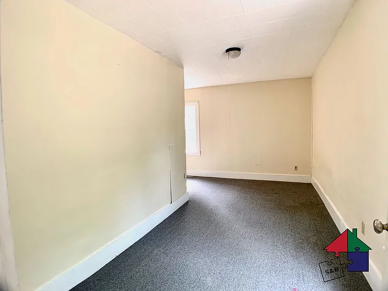 69 Perry St — Photo 9