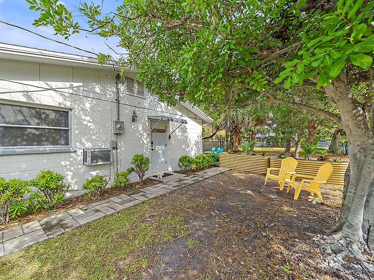 708 Shore Rd #B — Photo 20
