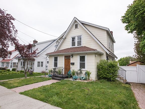 2nd image of 156 Briggs Ave