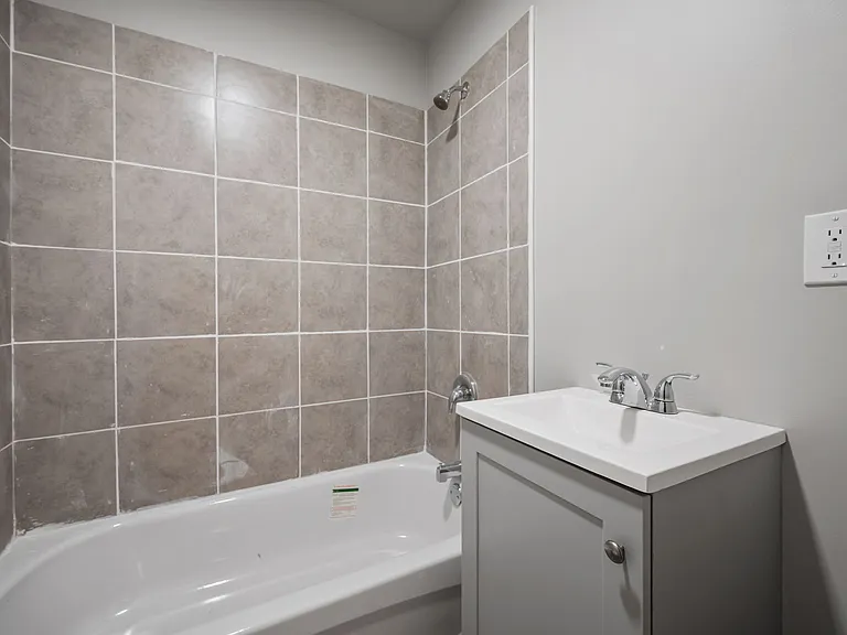 1930 Coltman Rd #2 — Photo 19
