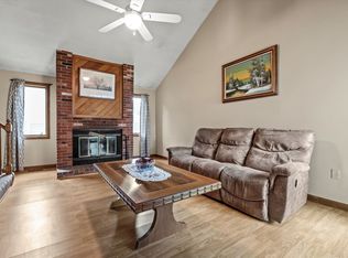 27 Country Hill Rd, Nashua, NH 03063