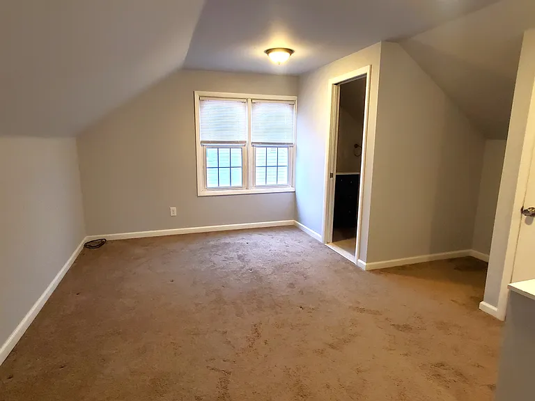 521 N Rembrandt Ave — Photo 26