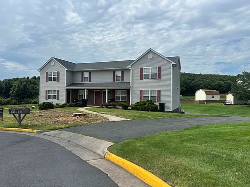 210 Weeping Willow Ln Photo 1