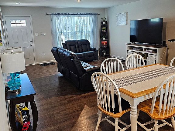 5th image of 154 Dursley Cir