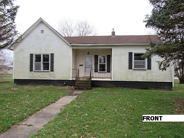 1st image of 304 E Walnut St