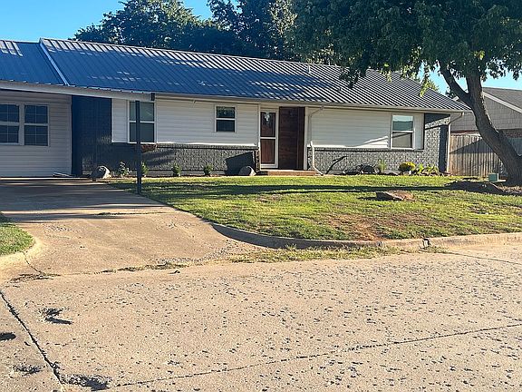 3rd image of 14315 NE 4th St