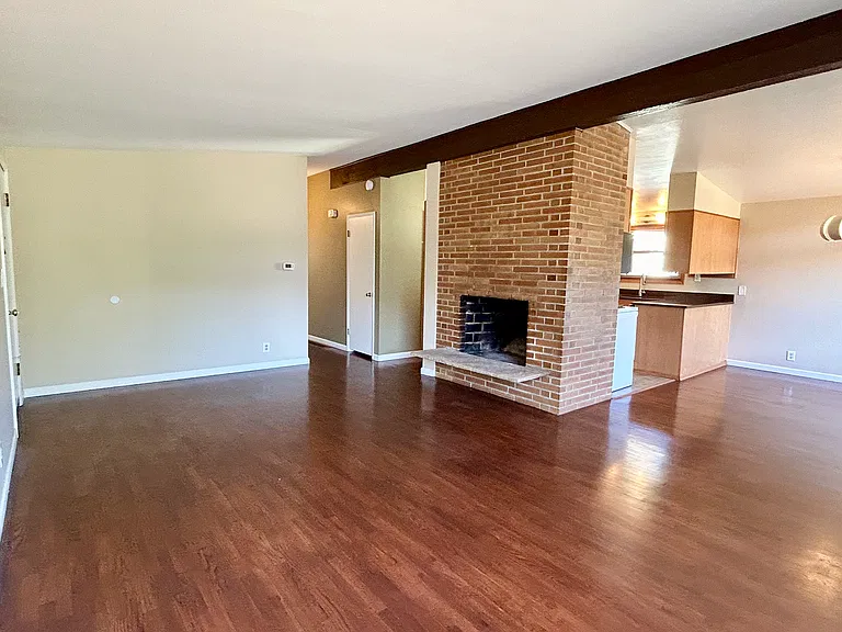 5710 S Norfolk St — Photo 4