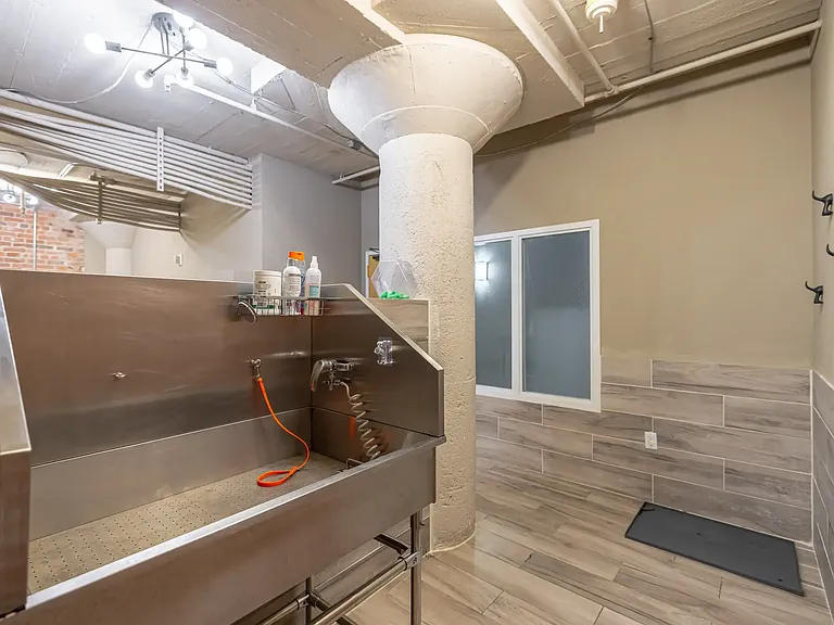 Park Lofts — Photo 9