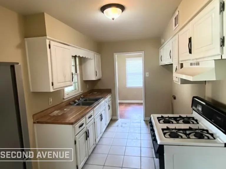 4230 Cherrydale Ave — Photo 3