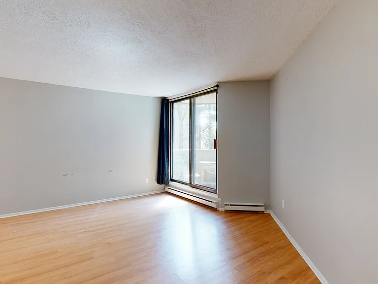 305 Presland Rd — Photo 3
