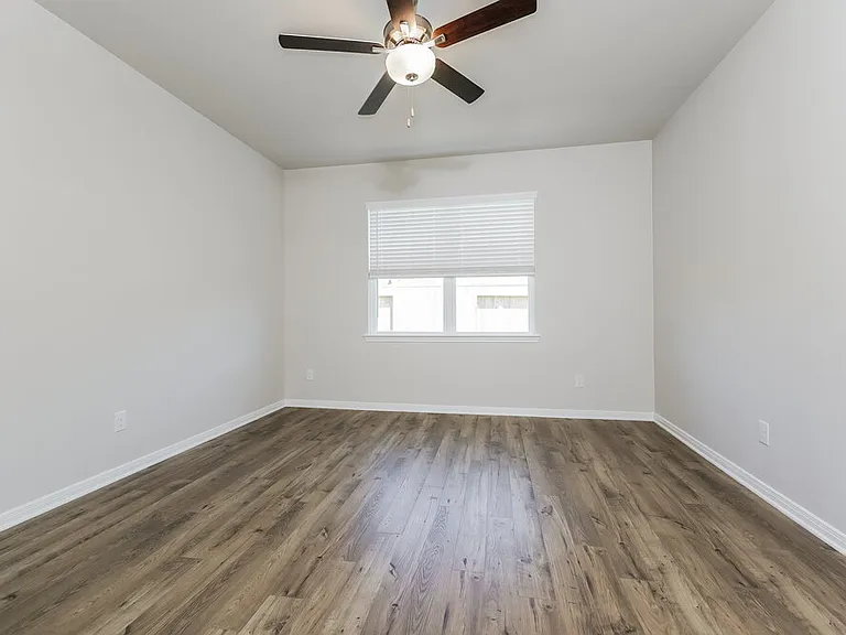 16431 Honeysuckle Hill Dr — Photo 12