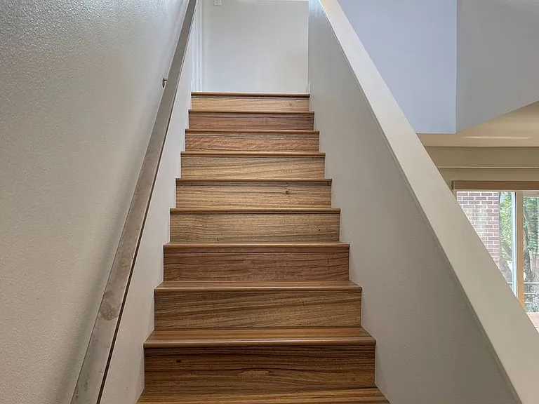 6408 Phinney - Located at the top of Phinney Ridge — Photo 16